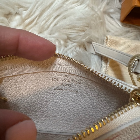 ❤️‍🔥Brand new with tags Louis Vuitton Key Pouch! 💛🧡❤️🩷 - Picture 5 of 6